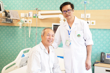 Vượt 100km tới Bệnh viện Hồng Ngọc vì muốn "bác sĩ Nguyễn Văn Hải đặt stent"