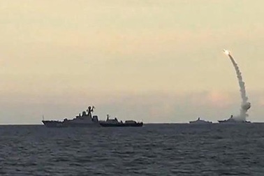 Nga lại phóng Kalibr gây kinh ngạc để bán vũ khí?