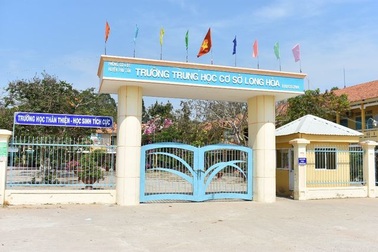 Bộ GD&ĐT lên tiếng vụ "Thầy giáo bị tố đánh nữ sinh cong vẹo cột sống"