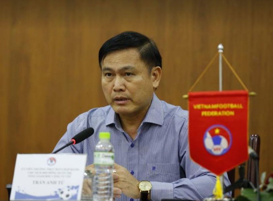 Chủ tịch VPF: “Không dừng V-League, 4 đội muốn nghỉ là tiêu cực” - 2 Chủ tịch VPF: “Không dừng V-League, 4 đội muốn nghỉ là tiêu cực” - 2