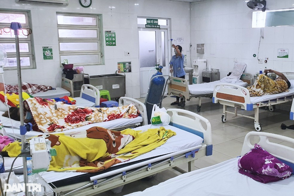 Vụ cháy thảm khốc: 40 nạn nhân được cấp cứu xuyên đêm - 1 Vụ cháy thảm khốc: 40 nạn nhân được cấp cứu xuyên đêm - 1