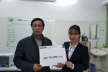 Ngã từ tầng 5, chàng trai thoát chết kì diệu đến ngỡ ngàng