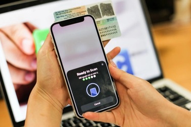 Từ hôm nay chuyển tiền trên 10 triệu đồng buộc phải xác thực sinh trắc học