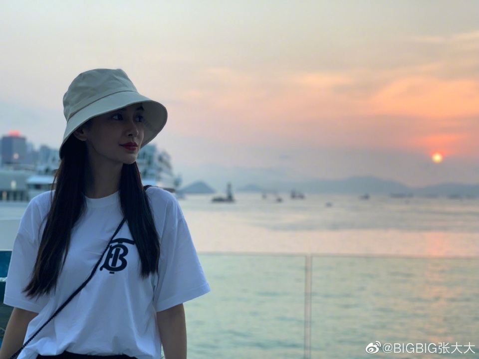 Huỳnh Hiểu Minh ngọt ngào chúc mừng sinh nhật Angelababy - 1 Huỳnh Hiểu Minh ngọt ngào chúc mừng sinh nhật Angelababy - 1