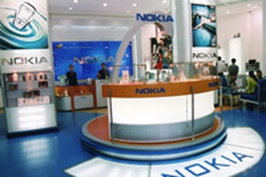 FPT Nokia tặng quà cho tất cả khách hàng