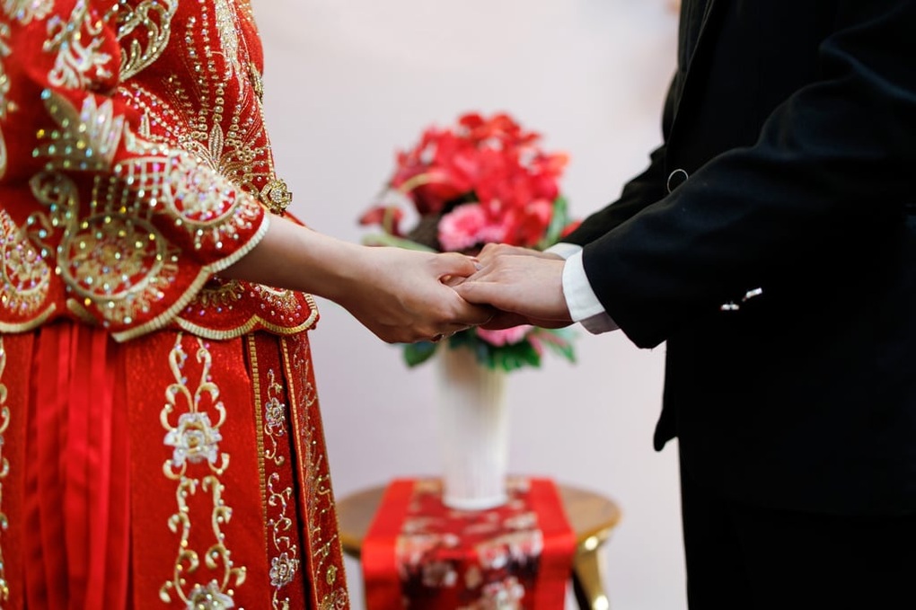 Cô gái kiếm 70 triệu đồng/tháng nhờ chuyên đóng giả bạn gái, cô dâu - 2 Cô gái kiếm 70 triệu đồng/tháng nhờ chuyên đóng giả bạn gái, cô dâu - 2