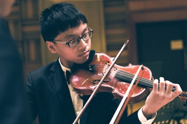 "Thần đồng violon" được đề cử Gương mặt trẻ Việt Nam tiêu biểu 2016