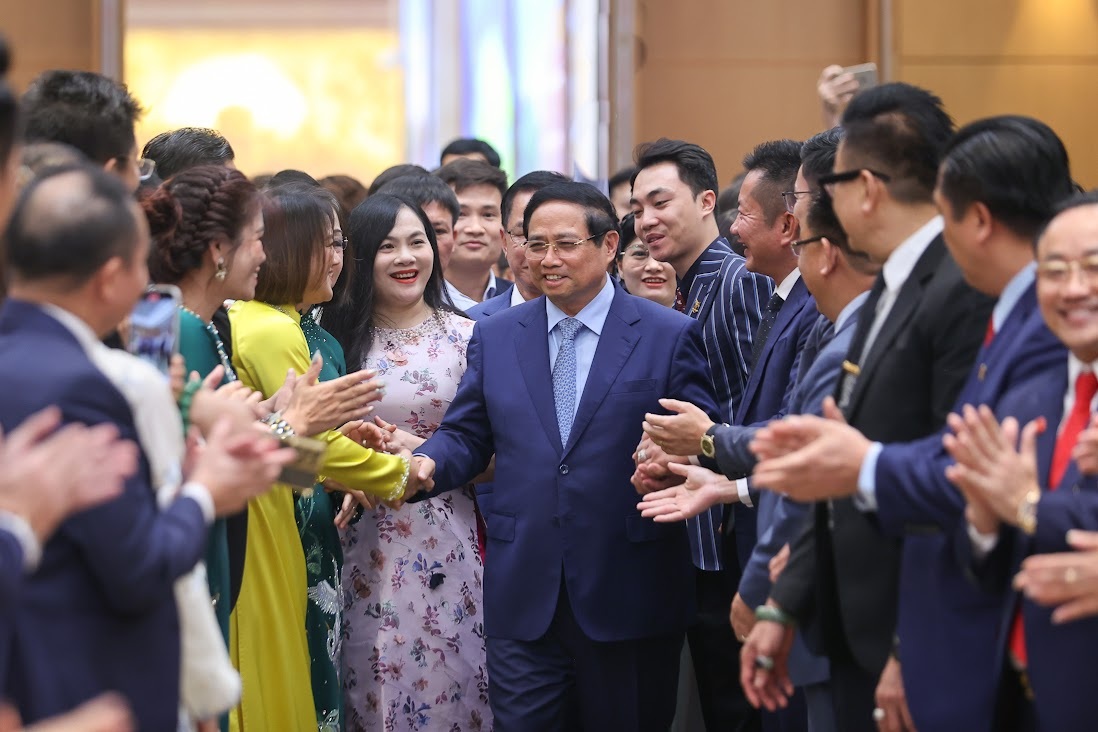 Doanh nhân Việt cần vươn ra biển, tiến vào lòng đất, bay cao trên trời - 1