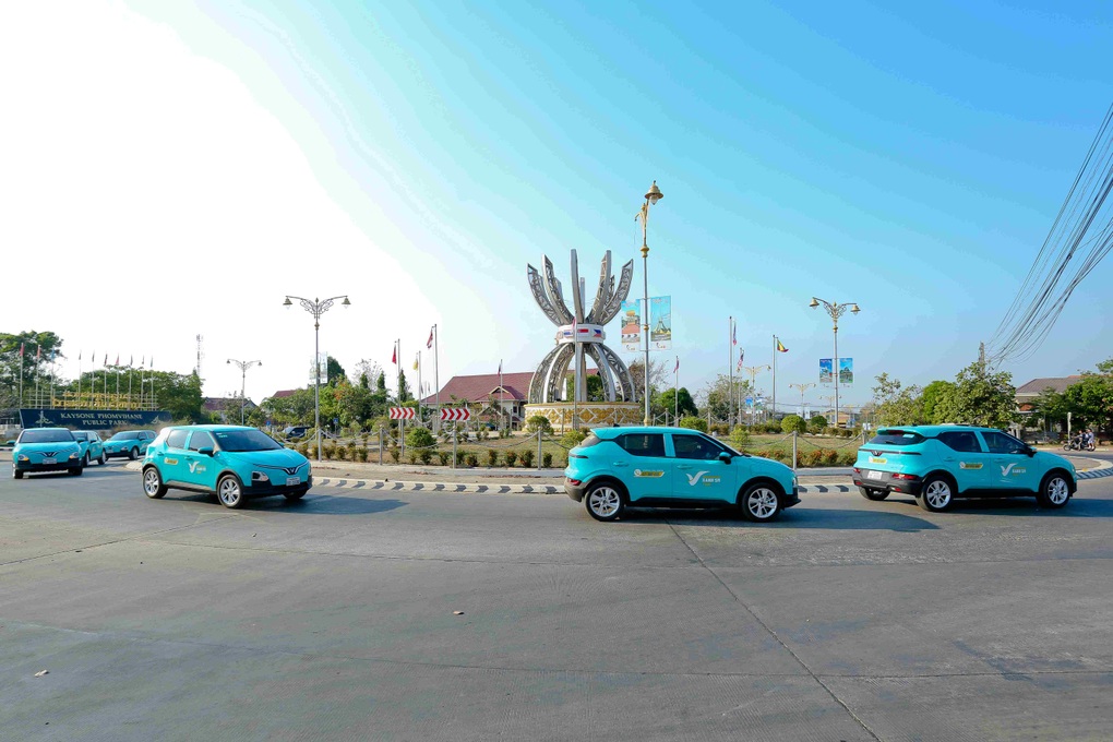 Xanh SM Lào ra mắt dịch vụ taxi điện tại Savannakhet - 2