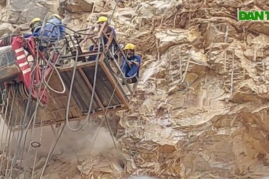 Khoan 1.920 mũi khắc phục sạt lở núi Bà Hỏa ở cửa ngõ vào TP Quy Nhơn