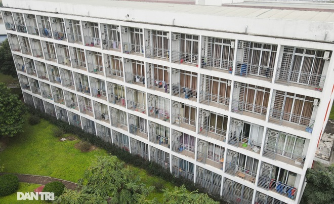 Sinh viên Đại học FPT tự giác đến trường cách ly sau khi có ca Covid-19 - 3 Sinh viên Đại học FPT tự giác đến trường cách ly sau khi có ca Covid-19 - 3
