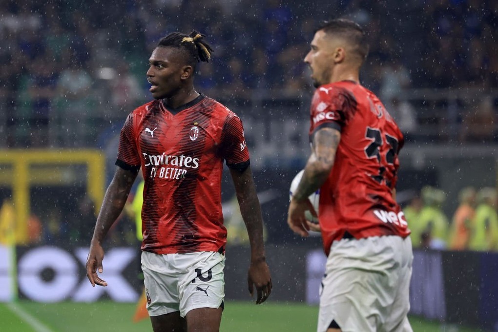 Hủy diệt tan nát AC Milan, Inter Milan làm nên lịch sử - 2 Hủy diệt tan nát AC Milan, Inter Milan làm nên lịch sử - 2