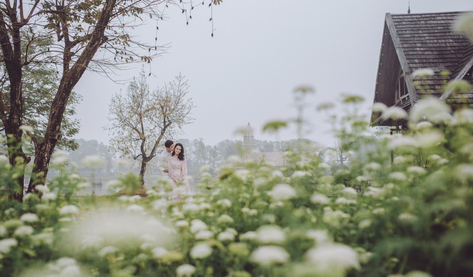 Cầu thủ Duy Mạnh và vị hôn thê tung ảnh cưới lãng mạn sát thềm hôn lễ - 8 Cầu thủ Duy Mạnh và vị hôn thê tung ảnh cưới lãng mạn sát thềm hôn lễ - 8