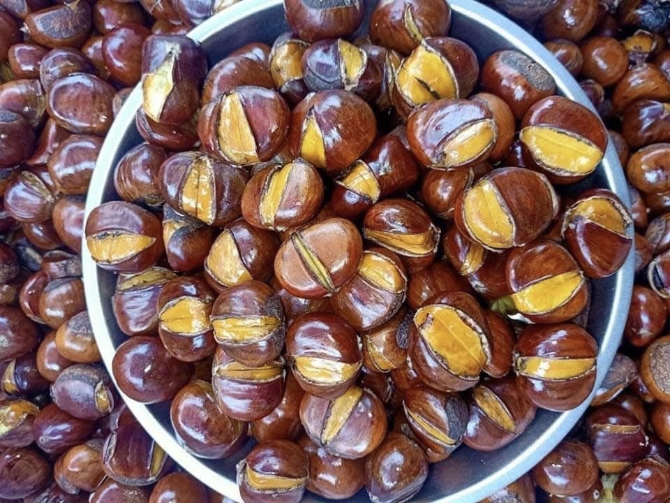 Dân buôn tiết lộ chiêu phù phép hạt dẻ Trung Quốc khiến người mua sập bẫy - 3 Dân buôn tiết lộ chiêu phù phép hạt dẻ Trung Quốc khiến người mua sập bẫy - 3