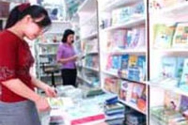 TPHCM: Gõ cửa thị trường năm học mới