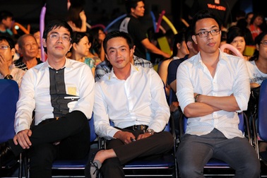 Quốc Cường đến cổ vũ Hà Hồ