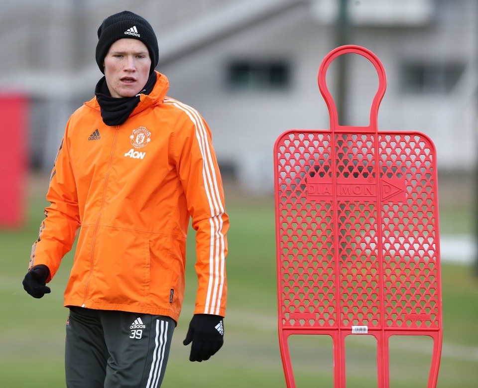 Thần đồng 17 tuổi lên tập cùng đội hình chính của Man Utd - 18 Thần đồng 17 tuổi lên tập cùng đội hình chính của Man Utd - 18