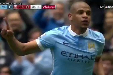 Man City 1-0 Stoke: Fernando mở tỉ số