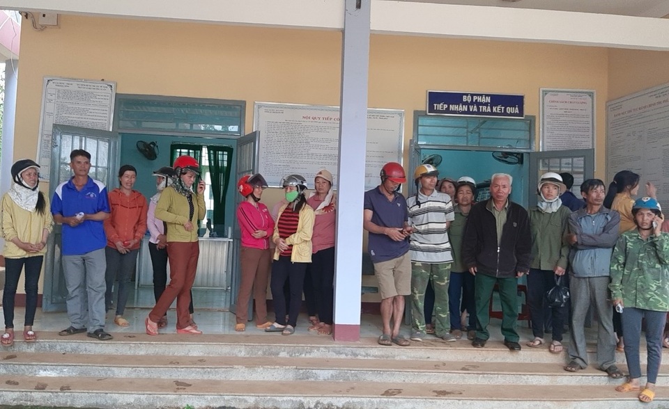 Chủ đại lý nghi tự tử vì vỡ nợ, hàng trăm người nguy cơ mất tài sản - 1 Chủ đại lý nghi tự tử vì vỡ nợ, hàng trăm người nguy cơ mất tài sản - 1