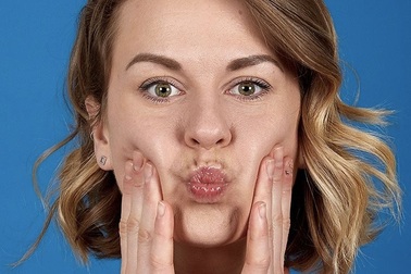 ​7 bài tập hiệu quả dành cho cằm chảy sệ