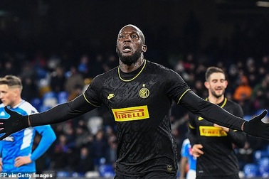 Lukaku càng đá càng đáng sợ, Inter thăng hoa với ngôi đầu
