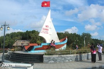 Nơi nào có thể ngắm bình minh trên Biển Đông và hoàng hôn ở Biển Tây?