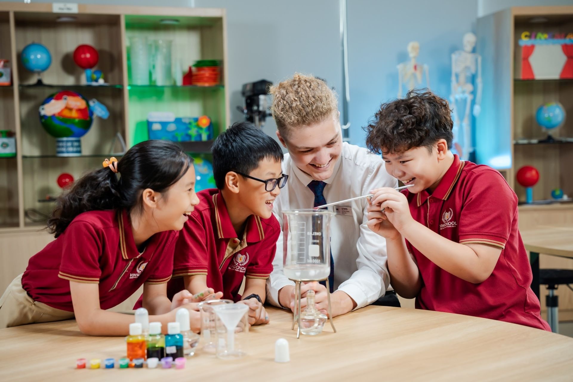 Vinschool, 2025 Asya Yönetim Mükemmelliği Ödülü'nde Üstün Liderlik Ekibi ödülünü aldı - 2 Vinschool nhận giải thưởng Đội ngũ lãnh đạo xuất sắc tại Asian Management Excellence Award 2025 - 2