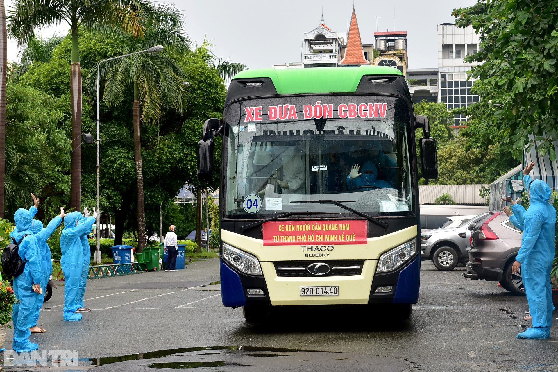 500 công dân Quảng Nam lên xe khách rời tâm dịch TPHCM trở về quê nhà - 2 500 công dân Quảng Nam lên xe khách rời tâm dịch TPHCM trở về quê nhà - 2