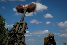 Chiến sự bùng nổ khắp mặt trận, Mỹ cấp thêm vũ khí cho Ukraine