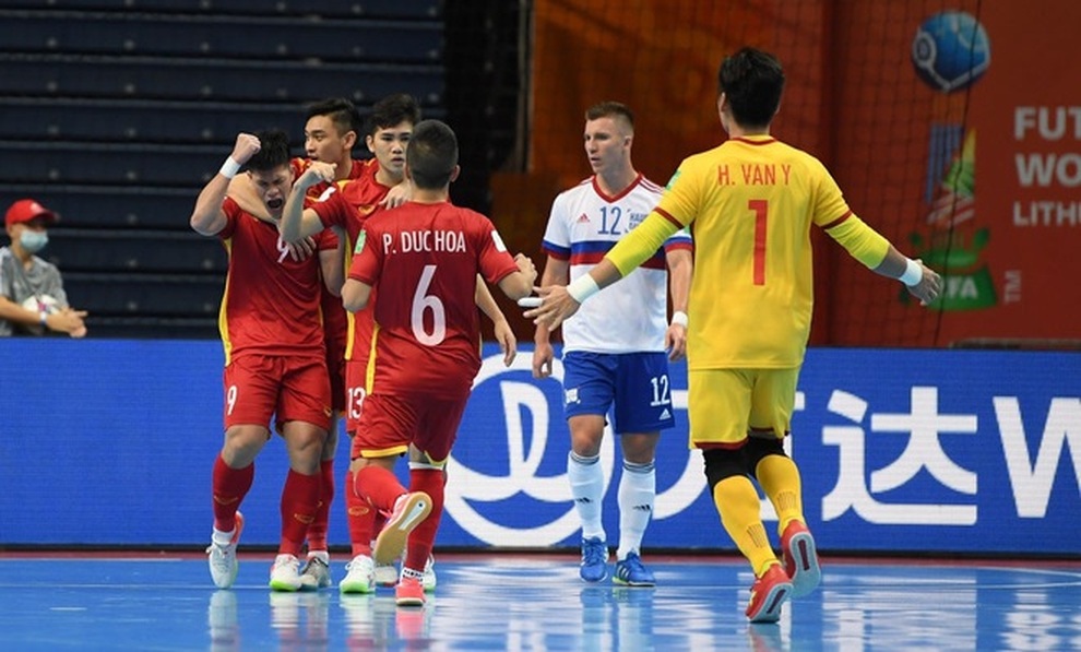 Đắc Huy và Đức Hòa ghi dấu mốc lịch sử cho tuyển futsal Việt Nam - 1 Đắc Huy và Đức Hòa ghi dấu mốc lịch sử cho tuyển futsal Việt Nam - 1