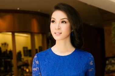 MC Thanh Mai khoe vẻ đẹp “không tuổi”