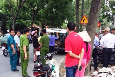 Người đàn ông độc thân tự vẫn trên sân thượng