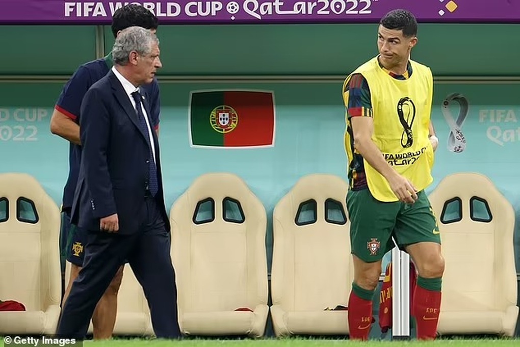 Cristiano Ronaldo dọa chia tay đội tuyển Bồ Đào Nha - 2 Cristiano Ronaldo dọa chia tay đội tuyển Bồ Đào Nha - 2