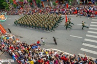 Ngắm Lễ diễu binh hùng tráng, rộn ràng đường phố Thủ đô dịp Quốc khánh 2015