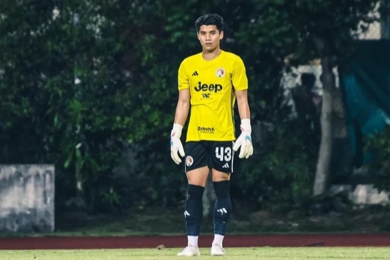 កីឡាករវៀតណាមបង្កើតប្រវត្តិសាស្ត្រនៅក្រៅប្រទេសត្រូវគូប្រកួតវាយបក - ១ Cầu thủ Việt Nam làm nên lịch sử ở nước ngoài, bị đối thủ chơi xấu - 1