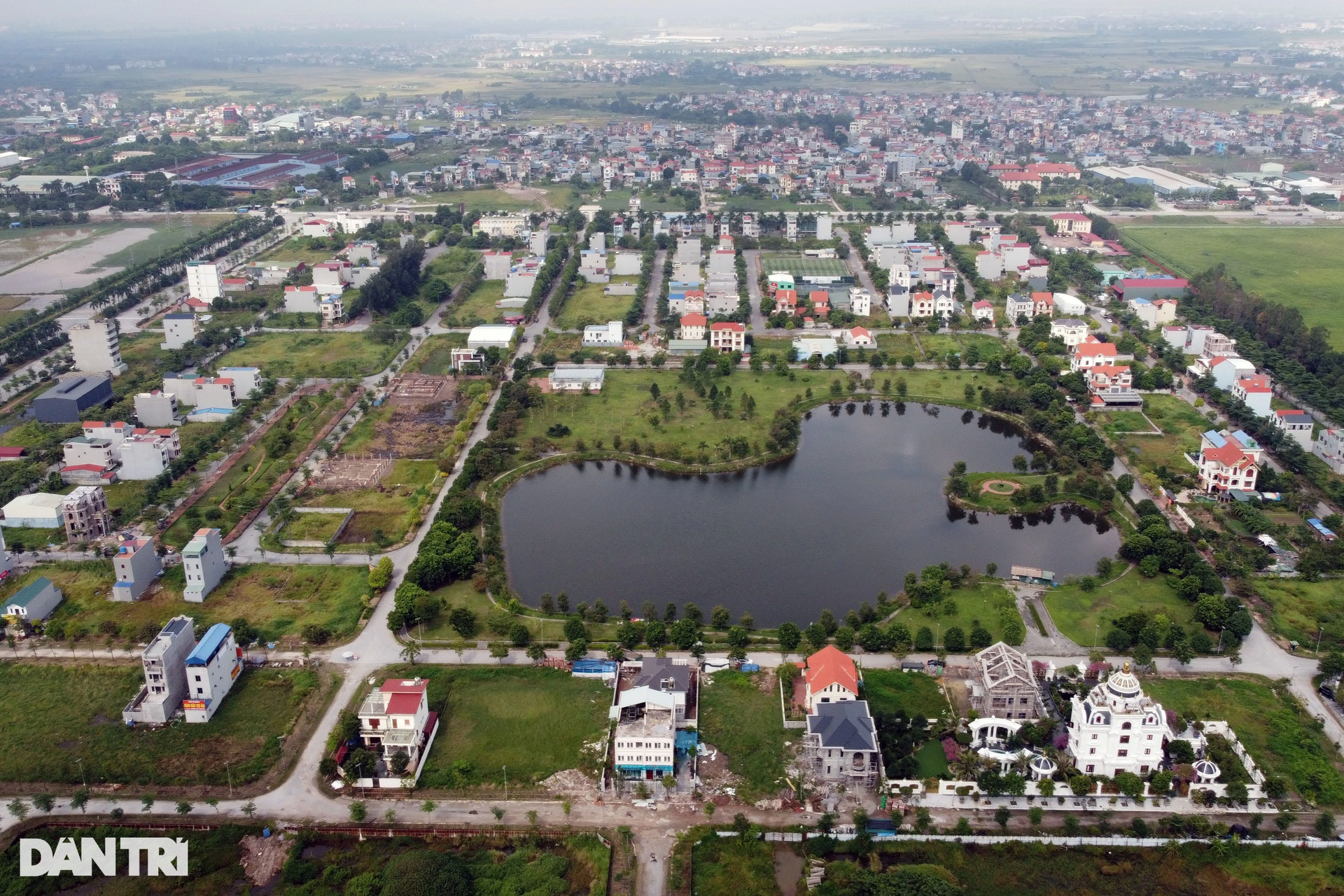 Dự án khu đô thị từng sốt nóng ở Hưng Yên thành nơi chăn trâu, thả vịt - 3 Dự án khu đô thị từng sốt nóng ở Hưng Yên thành nơi chăn trâu, thả vịt - 3