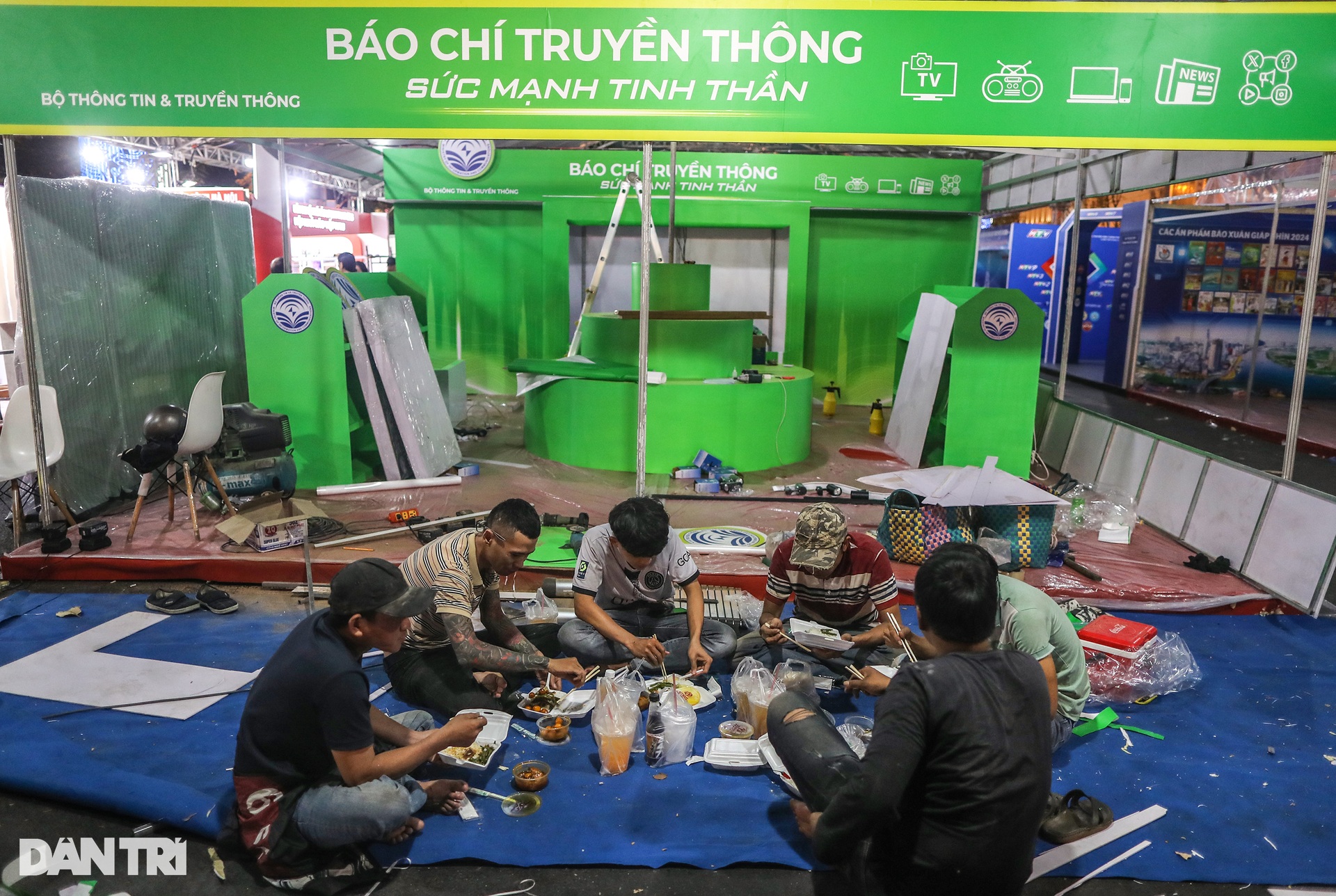 Báo Dân trí tất bật chuẩn bị cho Hội Báo toàn quốc 2024 - 10 Báo Dân trí tất bật chuẩn bị cho Hội Báo toàn quốc 2024 - 10