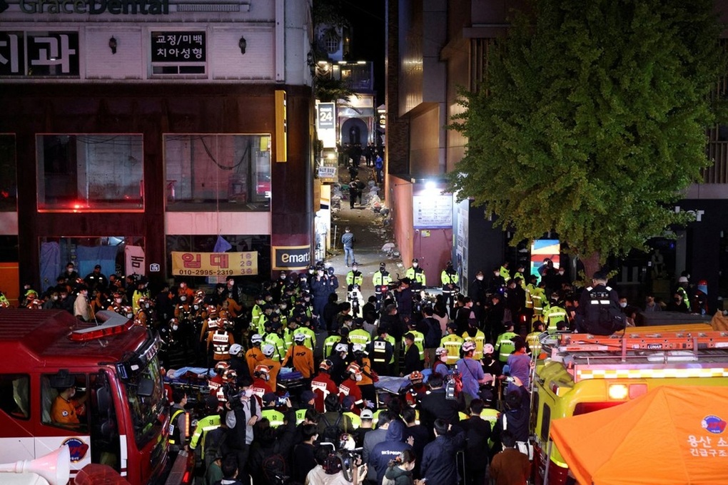 Sau thảm kịch giẫm đạp tại Itaewon, loạt sự kiện giải trí của Hàn bị hủy - 1 Sau thảm kịch giẫm đạp tại Itaewon, loạt sự kiện giải trí của Hàn bị hủy - 1