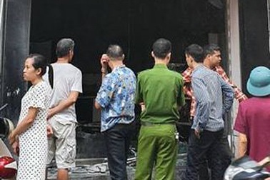 Mâu thuẫn tình cảm, phóng hỏa thiêu rụi shop quần áo của vợ “hờ”?