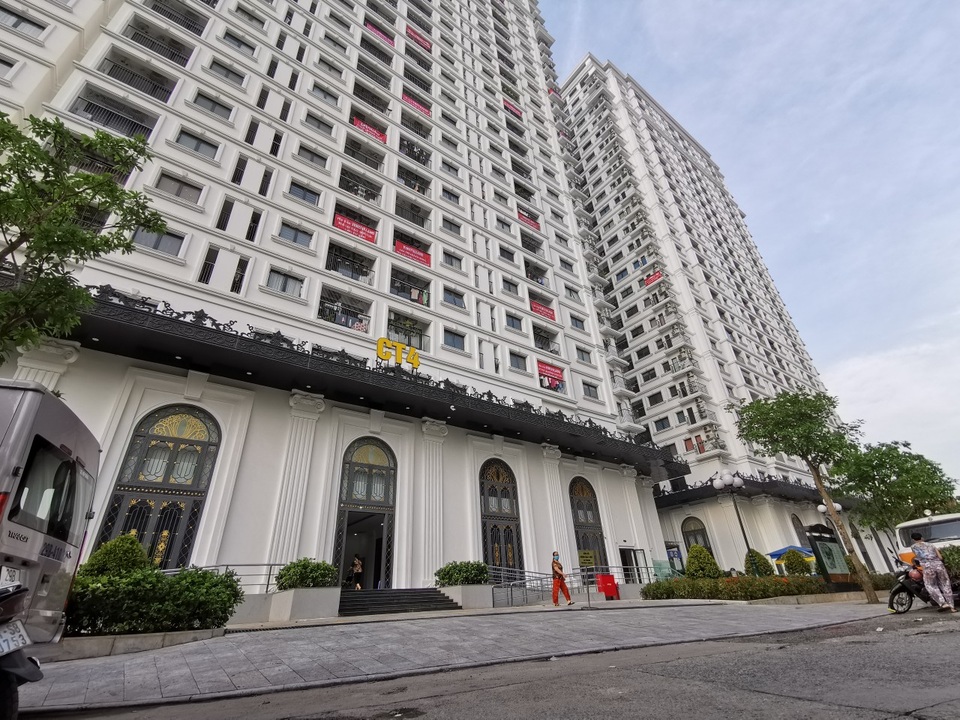 Bỏ tiền tỷ, cư dân bức xúc vì mua sự bực mình tại dự án Iris Garden - 1 Bỏ tiền tỷ, cư dân bức xúc vì mua sự bực mình tại dự án Iris Garden - 1