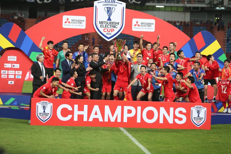 Cựu quan chức AFF: “Khó có chuyện Malaysia bị FIFA trừng phạt” - 4 Cựu quan chức AFF: “Khó có chuyện Malaysia bị FIFA trừng phạt” - 4