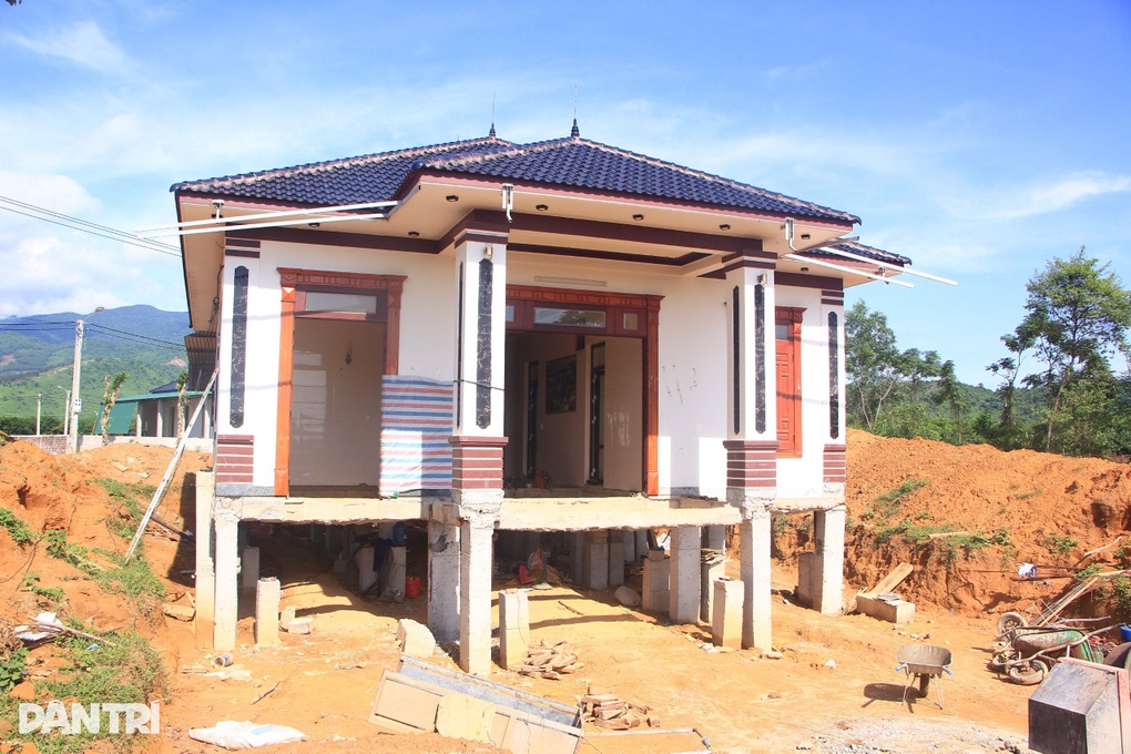 Người dân nhờ thần đèn di dời nhà, nhường đất cho cao tốc Bắc - Nam - 1 Người dân nhờ thần đèn di dời nhà, nhường đất cho cao tốc Bắc - Nam - 1