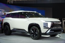 Mitsubishi DST Concept “chào” khách Việt: SUV 7 chỗ đối đầu CX-5, CR-V