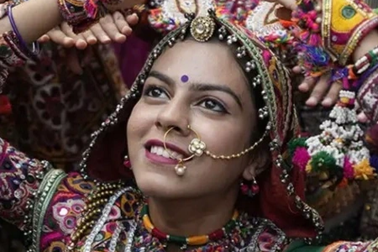 Bên trong lễ hội khiến bao cao su và thuốc tránh thai thành hàng đắt khách