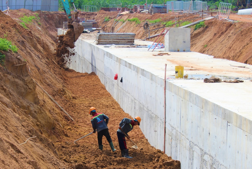 Cận cảnh thi công hối hả tại khu tái định cư sân bay Long Thành - 5 Cận cảnh thi công hối hả tại khu tái định cư sân bay Long Thành - 5