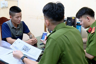 Lừa tuyển cộng tác viên bóc tỏi, cắt mác quần áo lương cao