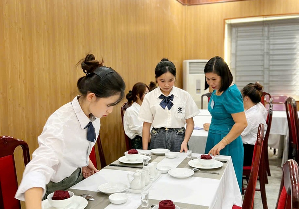 Đẩy mạnh phát triển giáo dục nghề nghiệp để giảm nghèo bền vững - 1 Đẩy mạnh phát triển giáo dục nghề nghiệp để giảm nghèo bền vững - 1