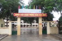 Sở GD-ĐT Bắc Ninh “phản hồi” vụ học sinh đi học phải mua bàn ghế