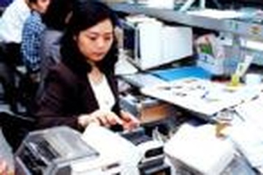 Công chức bỏ việc phải bồi thường phí đào tạo