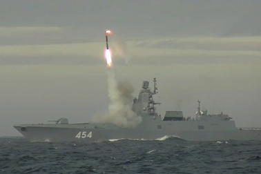 Nga lần đầu xác nhận đã khai hỏa tên lửa "không thể đánh chặn" ở Ukraine